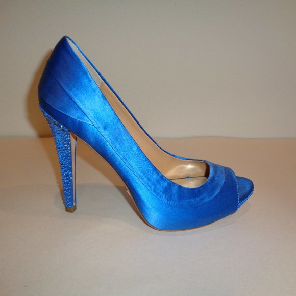 ABS by Allen Schwartz Size 7 M ANISTON New Heels - Picture 1 of 8